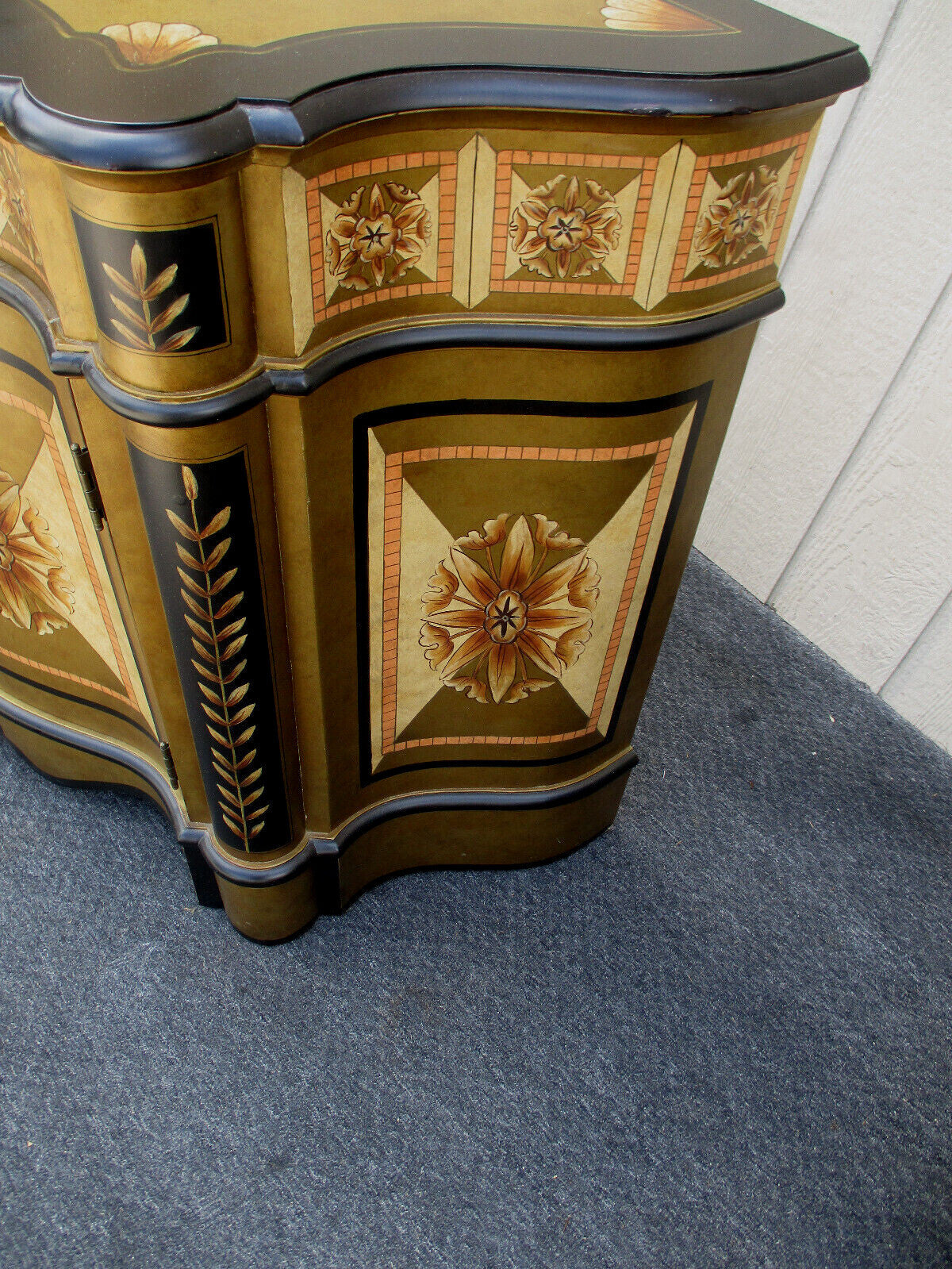 63371  Decorator PULASKI Console Sideboard Server Cabinet