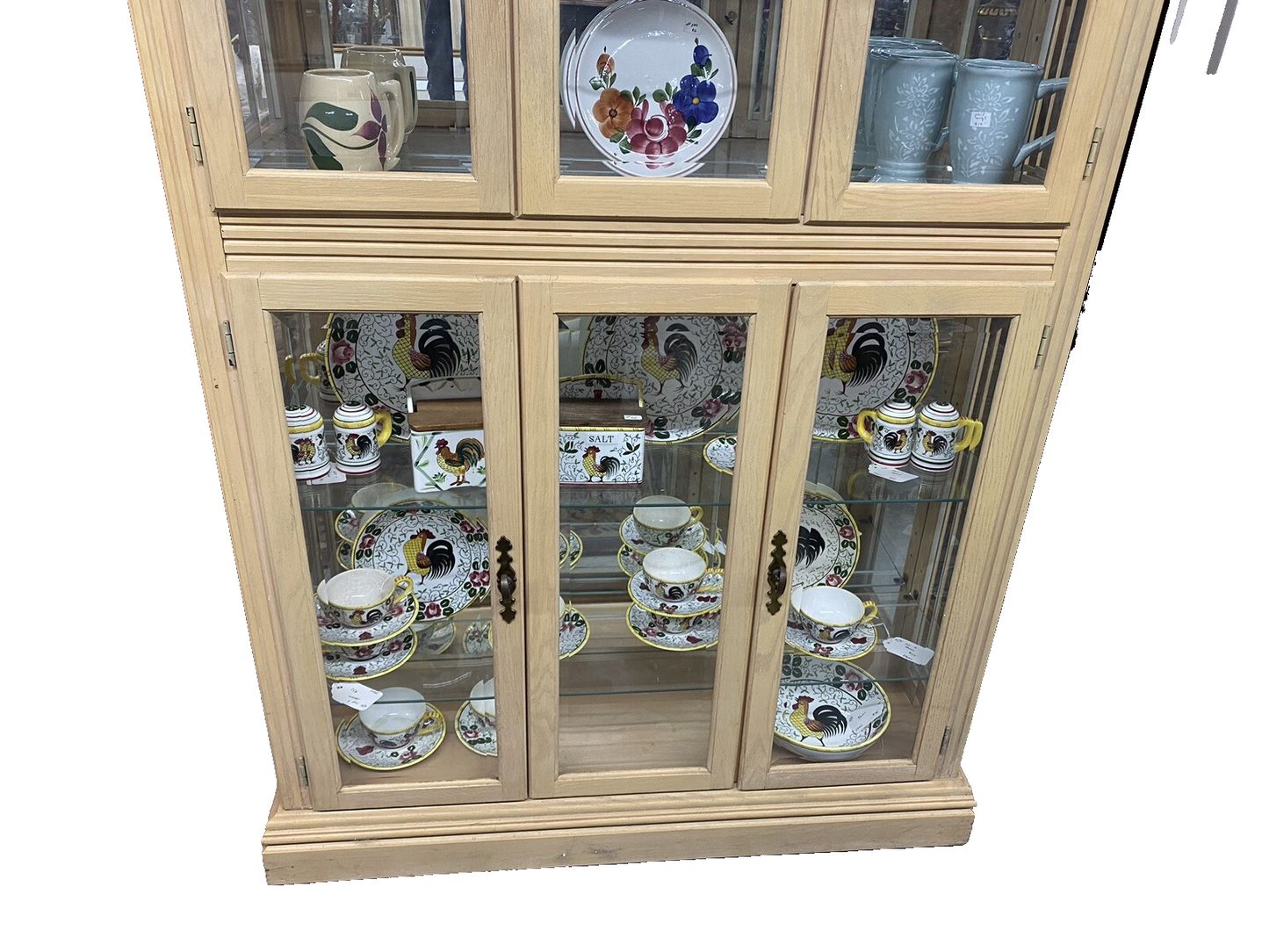 57044 PULASKI CURIO CHINA CABINET FACTORY Finish