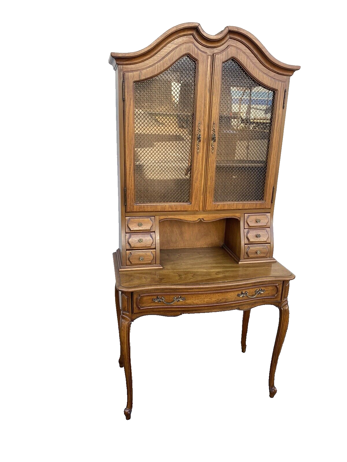 66017   THOMASVILLE Oak French Country W/ Bookcase Top