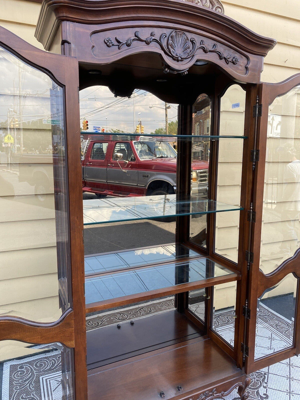 64784 Super Quality Lighted Curio China Cabinet