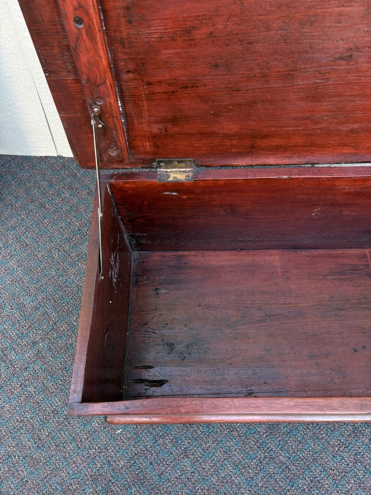 67016 Antique Primitive Storage Blanket Chest With Dovetailed Sides