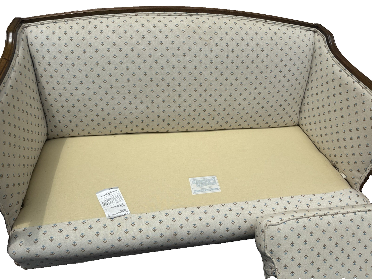 66809   Hepplewhite  SAM MOORE Mahogany Loveseat Sofa Couch Chair