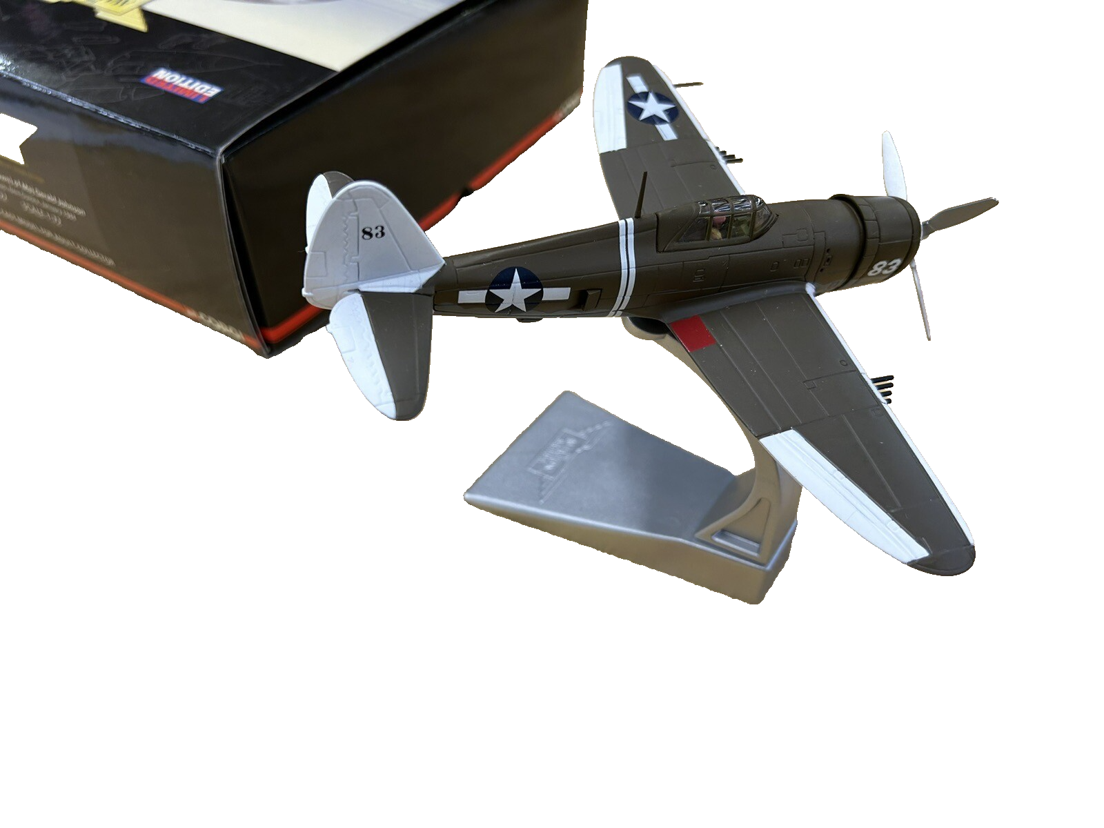 ES 201 Corgi US33823 P-47D-5 Of Major Gerald Johnson 1:72 Limited Edition