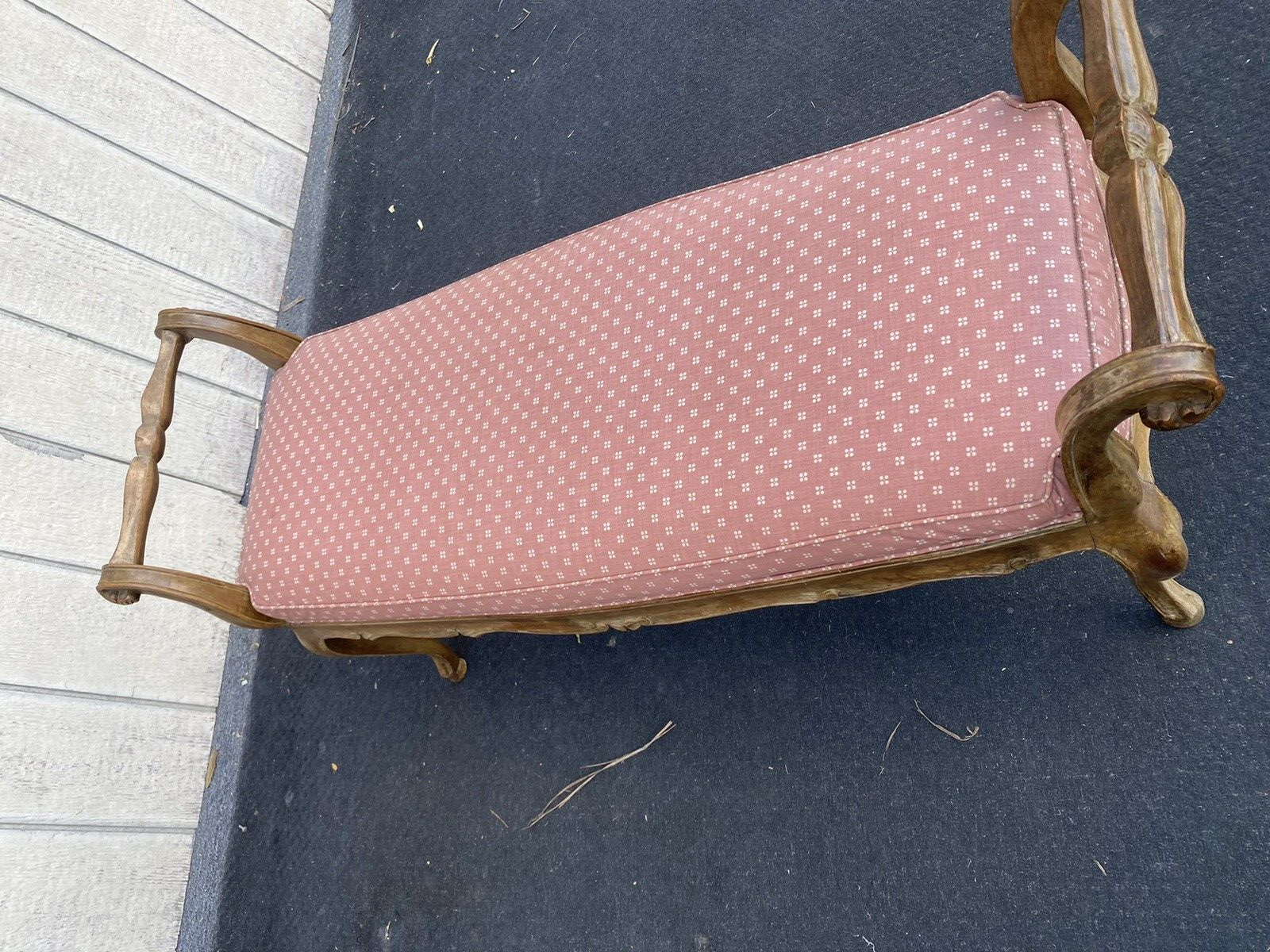 65935  French Country Louis XV window Bench Ottoman