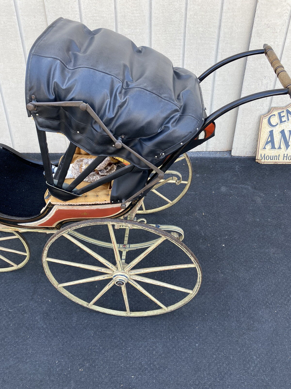 65400   RARE Antique AMISH Baby Buggy Stroller Has Hand Painted Stenciled Design