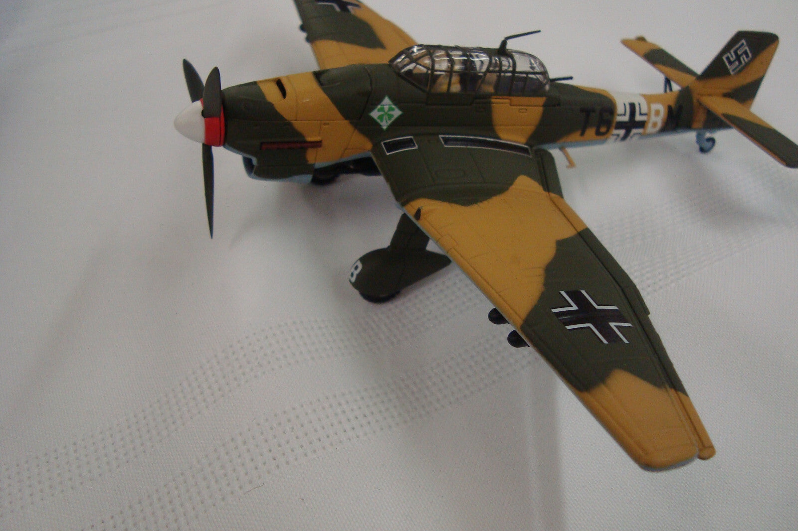 ES14 - Corgi LUFTWAFFE Junkers JU  87B 2 STUKA T6  BM Airplane Plane Scale 1/72