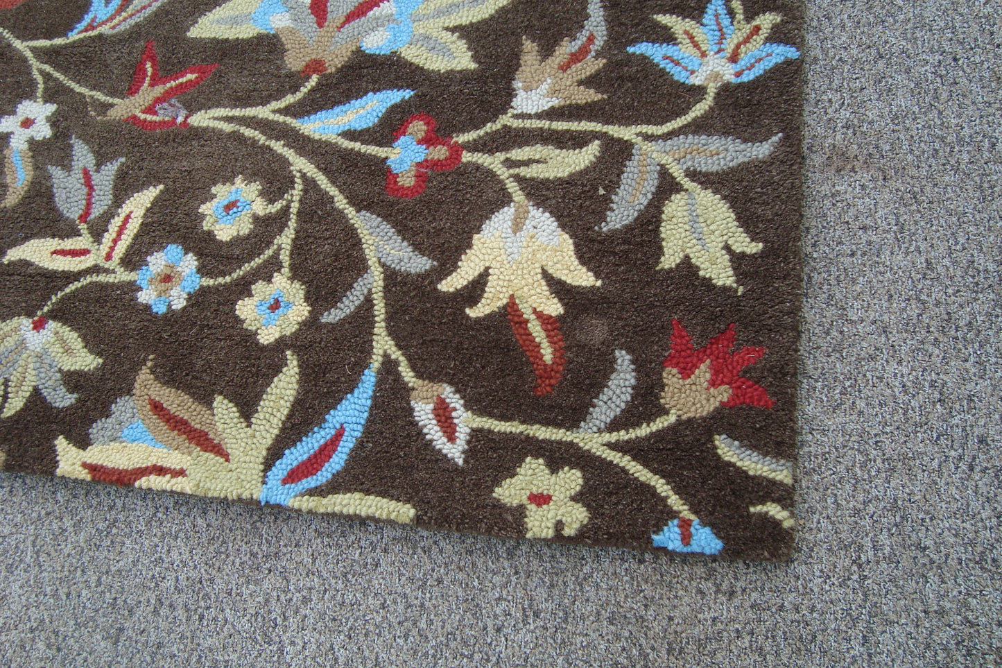 Rug 215 -  SAFAVIEH  JARDIN 100% Wool Carpet Rug  8' x 10' Size