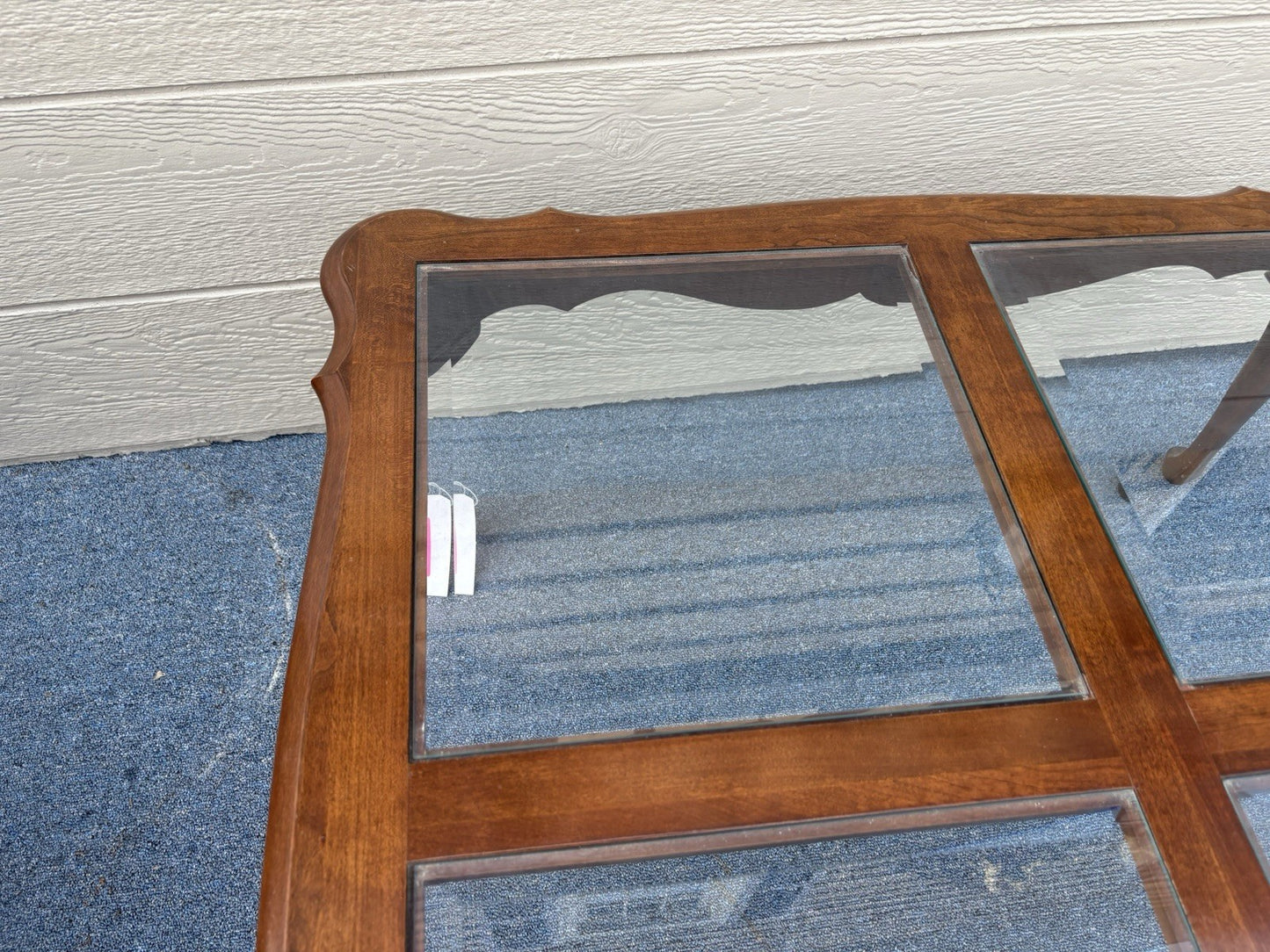 62020 PENNSYLVANIA HOUSE  Cherry Glass Top Queen Anne Coffee Table