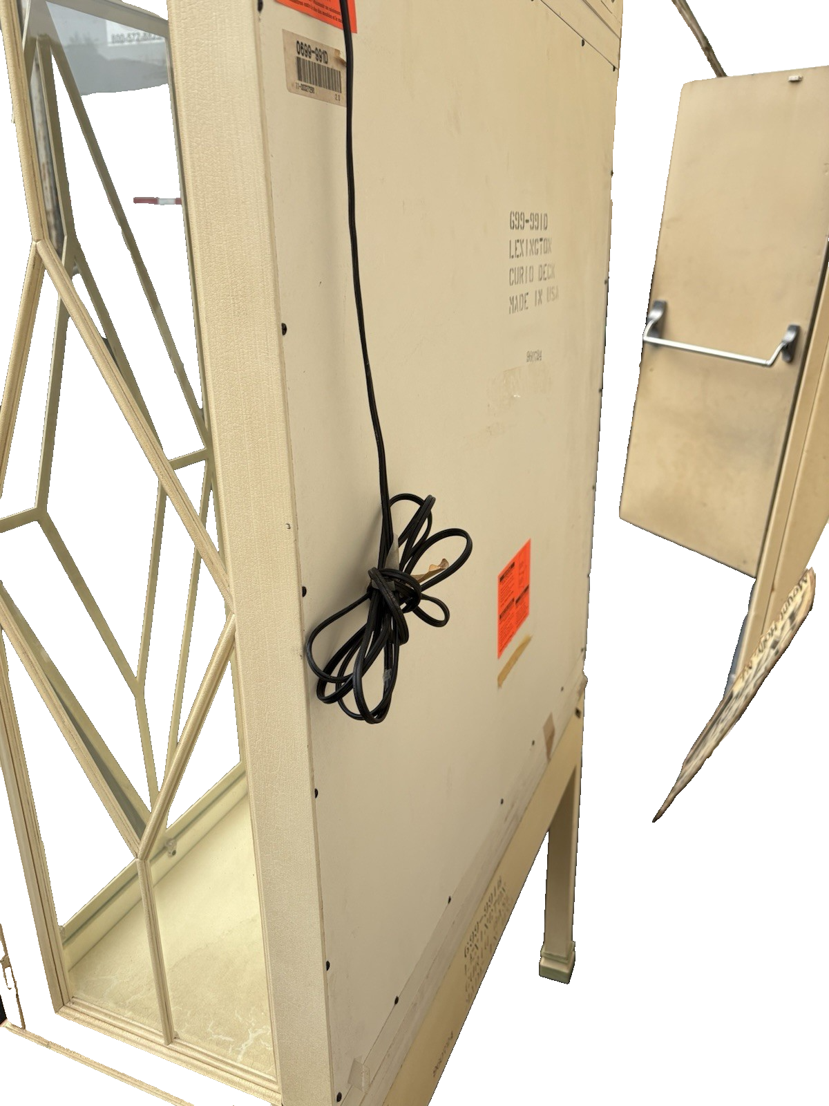 66690 Lexington Furniture  PALMER HOME COLLECTION  Curio China Cabinet Decorator