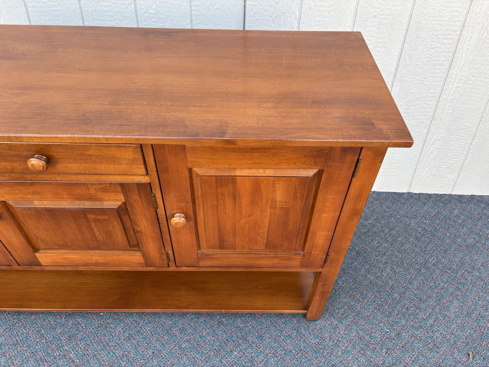 67103 Ethan Allen Maple Sideboard  Server Buffet Cabinet