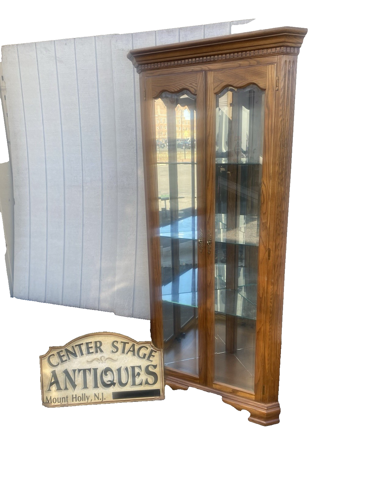 66429 Oak American of Martinsville  Furniture Corner China Curio Cabinet