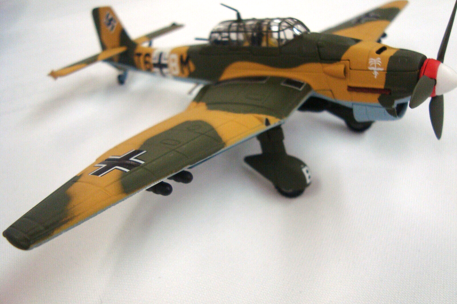 ES14 - Corgi LUFTWAFFE Junkers JU  87B 2 STUKA T6  BM Airplane Plane Scale 1/72