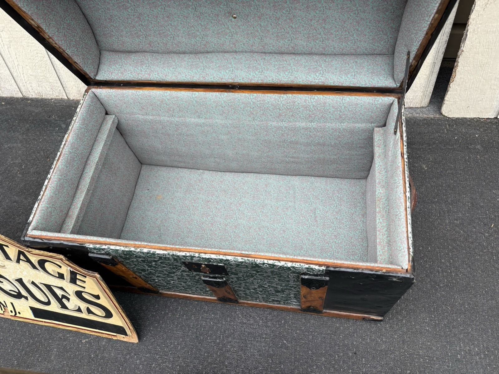 66818 Antique Dome Top Restored Trunk with Tray