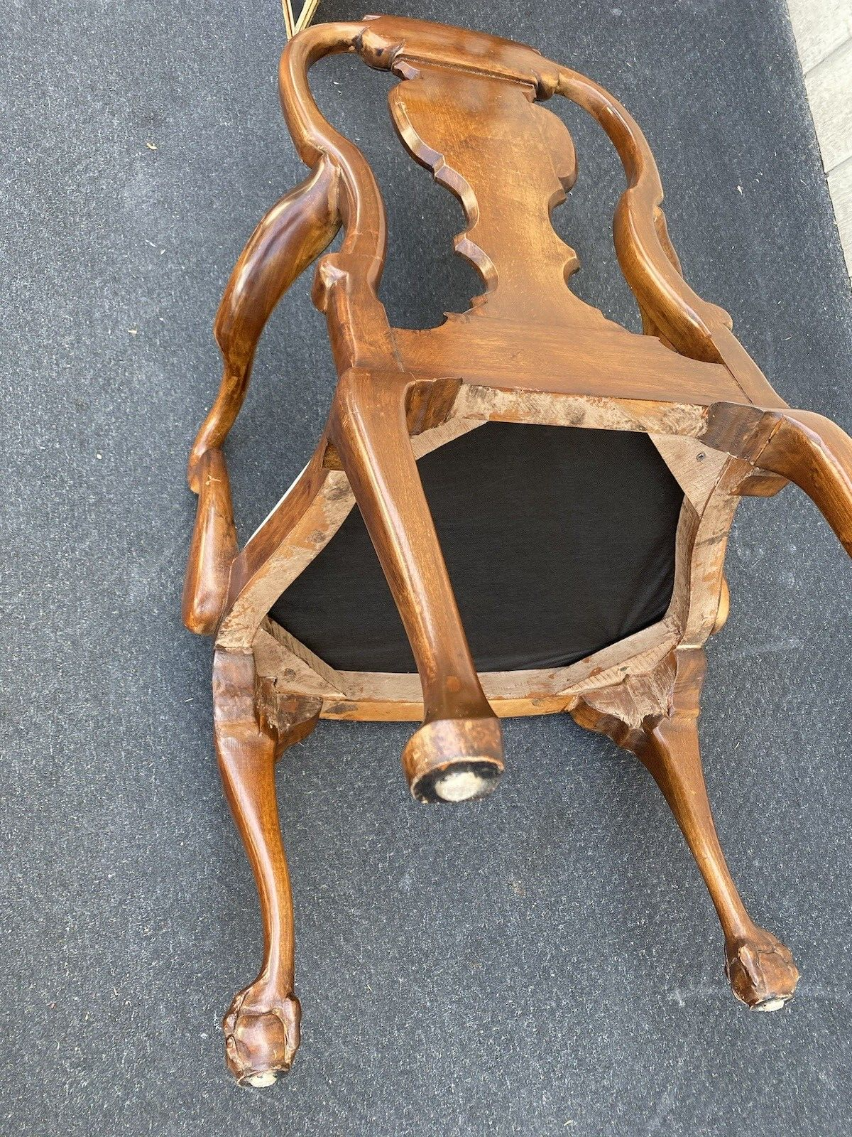 64506   Pair Burled  Mahogany Armchairs  Chair s