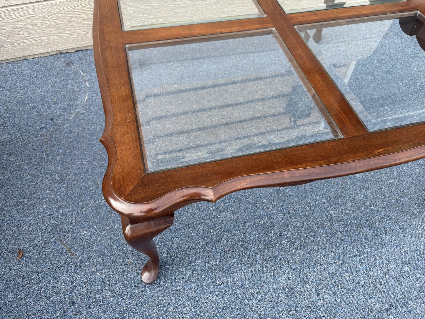 62020 PENNSYLVANIA HOUSE  Cherry Glass Top Queen Anne Coffee Table