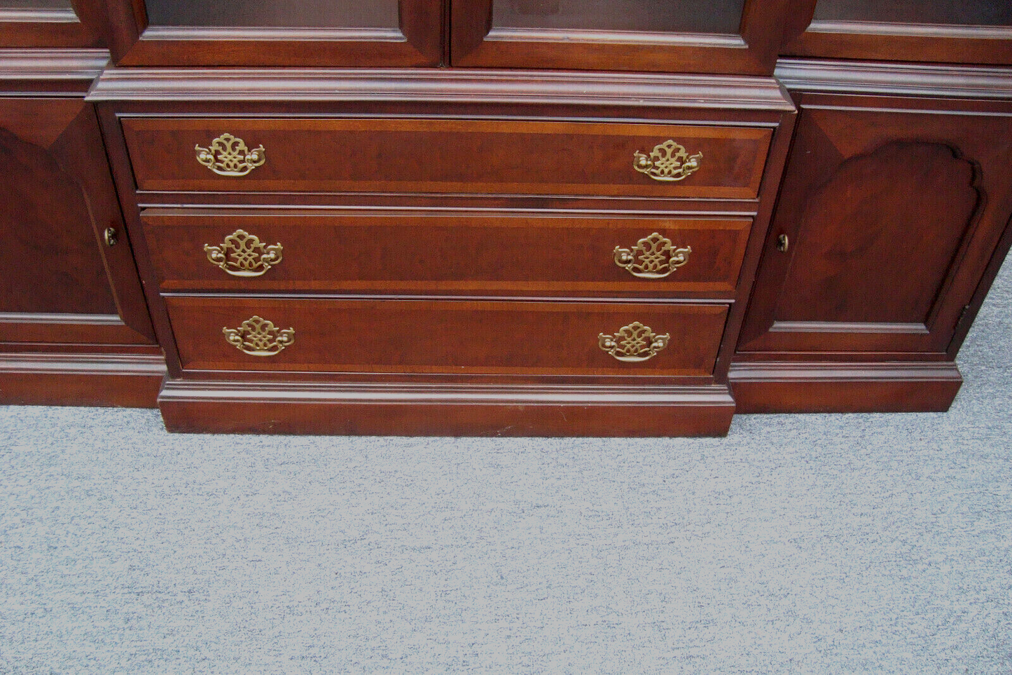 54050 HICKORY Furniture  American Masterpiece Breakfront China Cabinet Curio