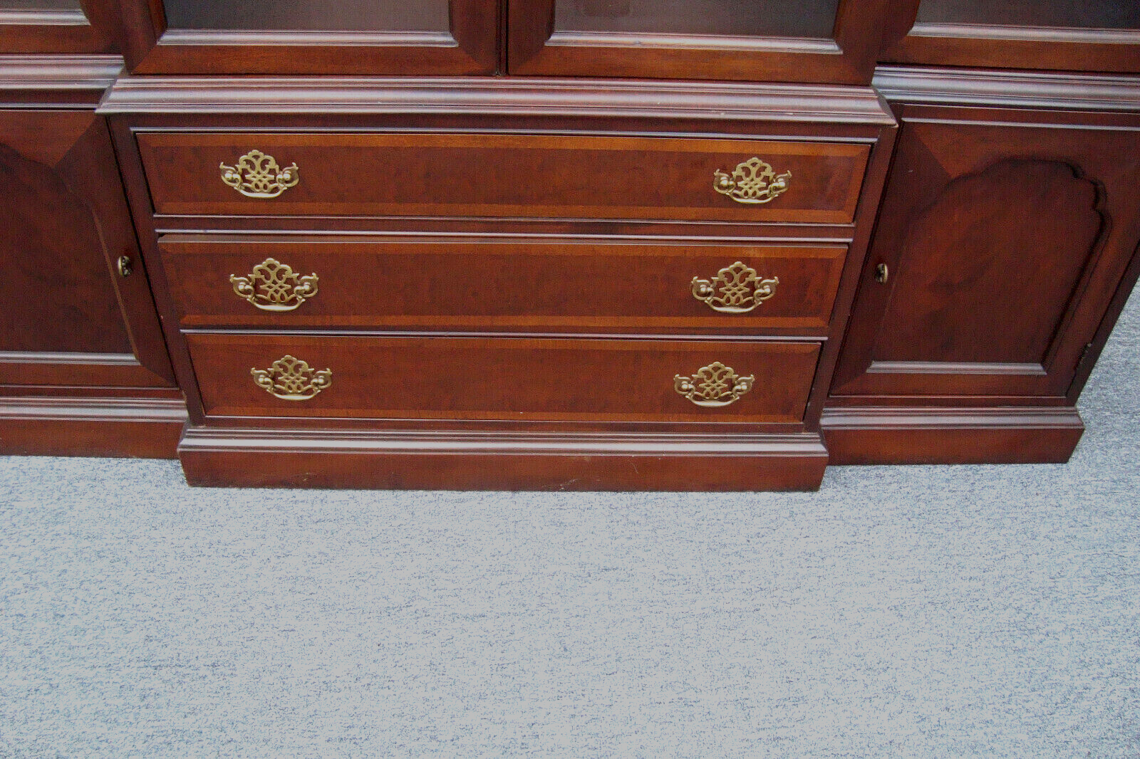 54050 HICKORY Furniture  American Masterpiece Breakfront China Cabinet Curio