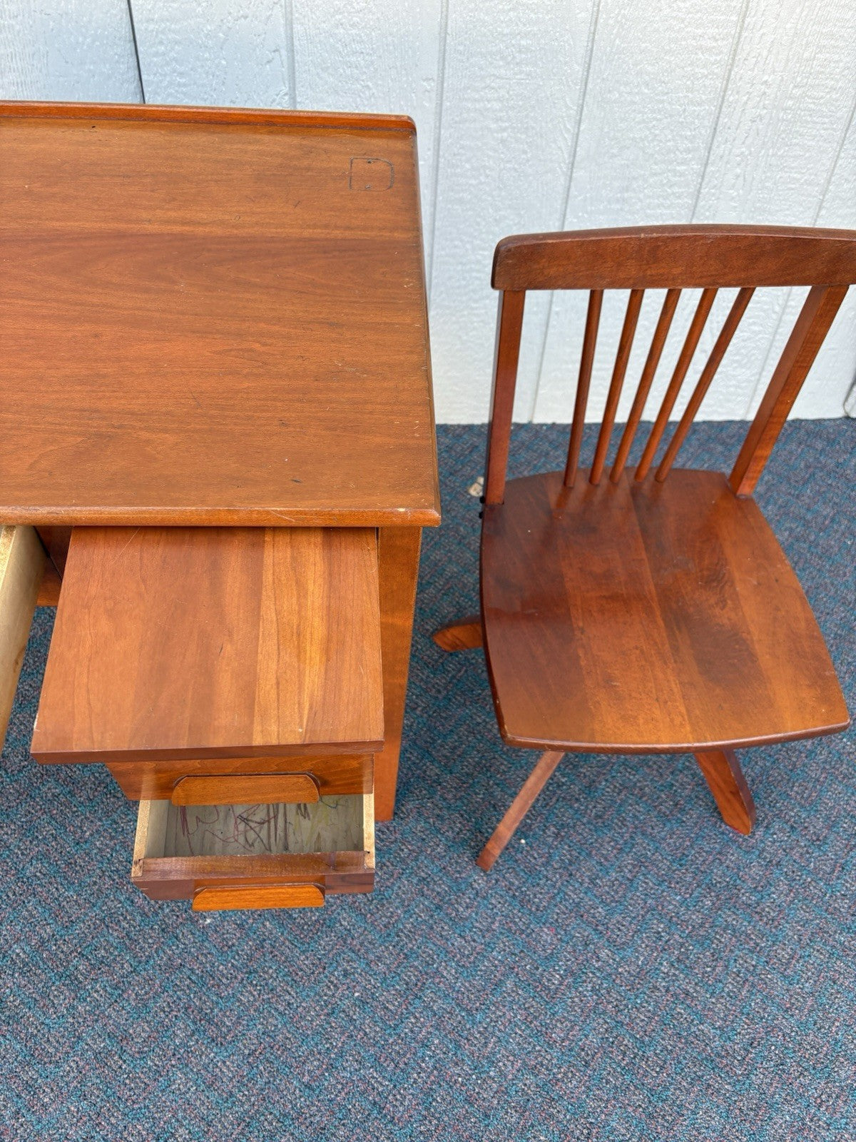 67111 Maple Youth Desk with Swivel Chair