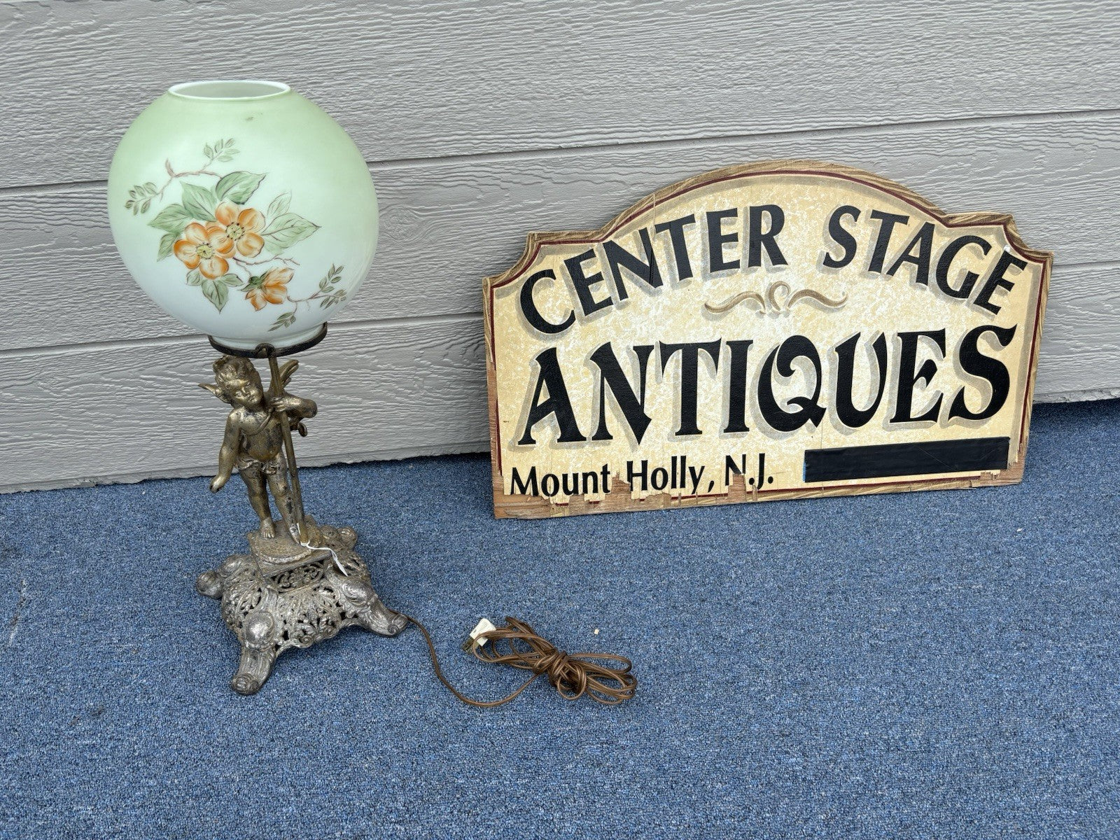 67003 Cherub Table Lamp with Glass Globe