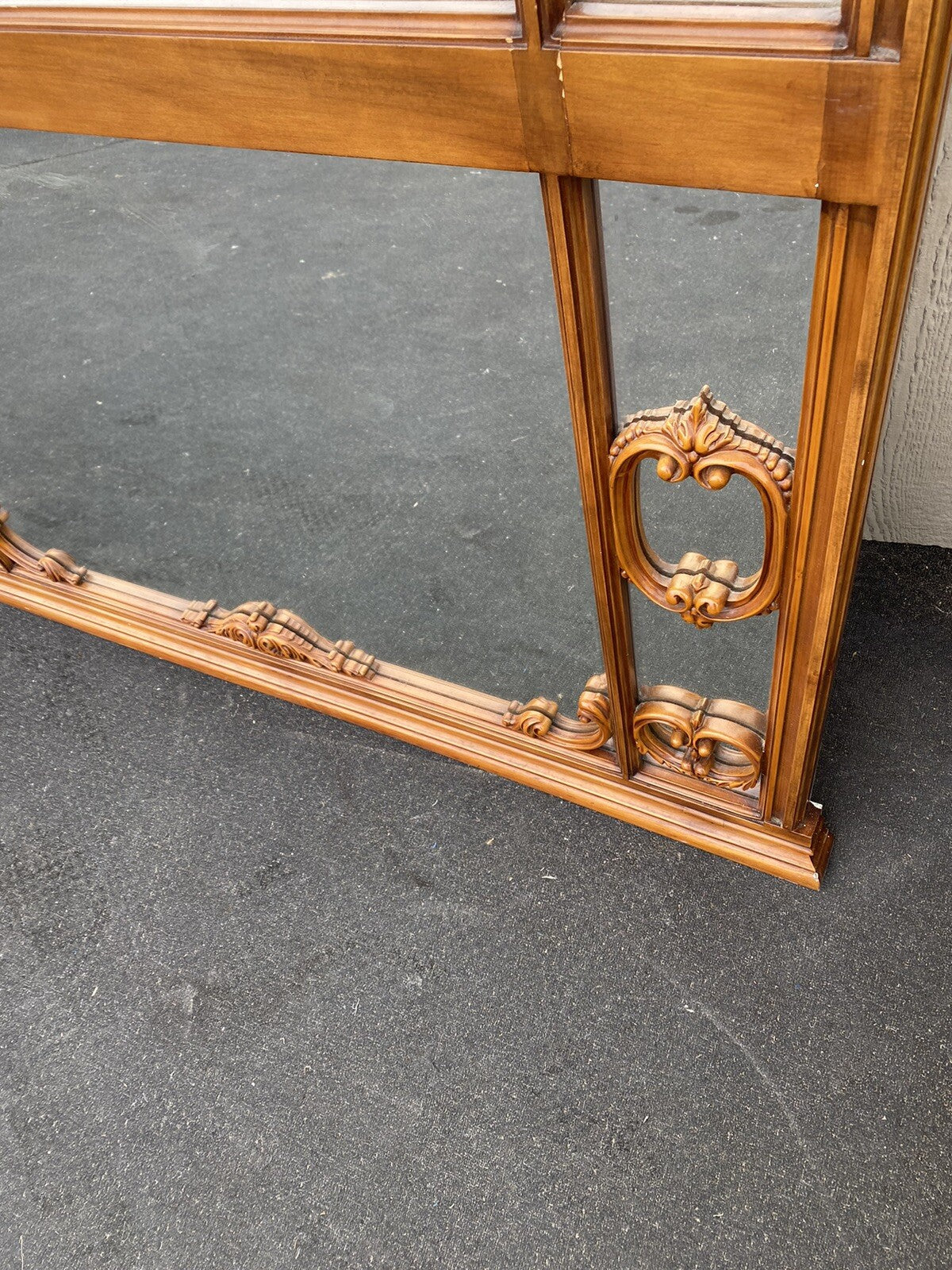 66238 Large Decorator RIO Furniture Fancy Mirror with Cherub s