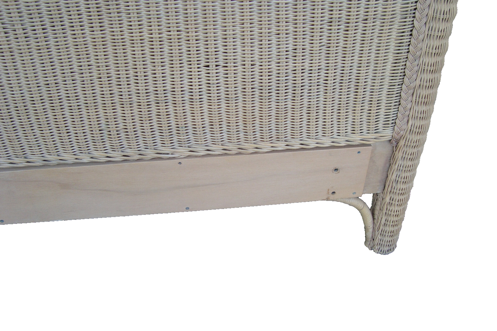 60837 HENRY LINK King Size Wicker Romantic Shabby Headboard Bed