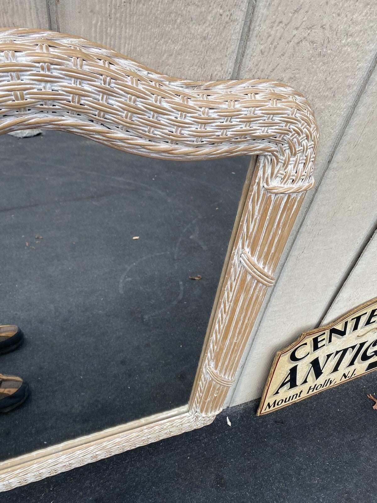 64674 Wicker Decorator Accent Mirror