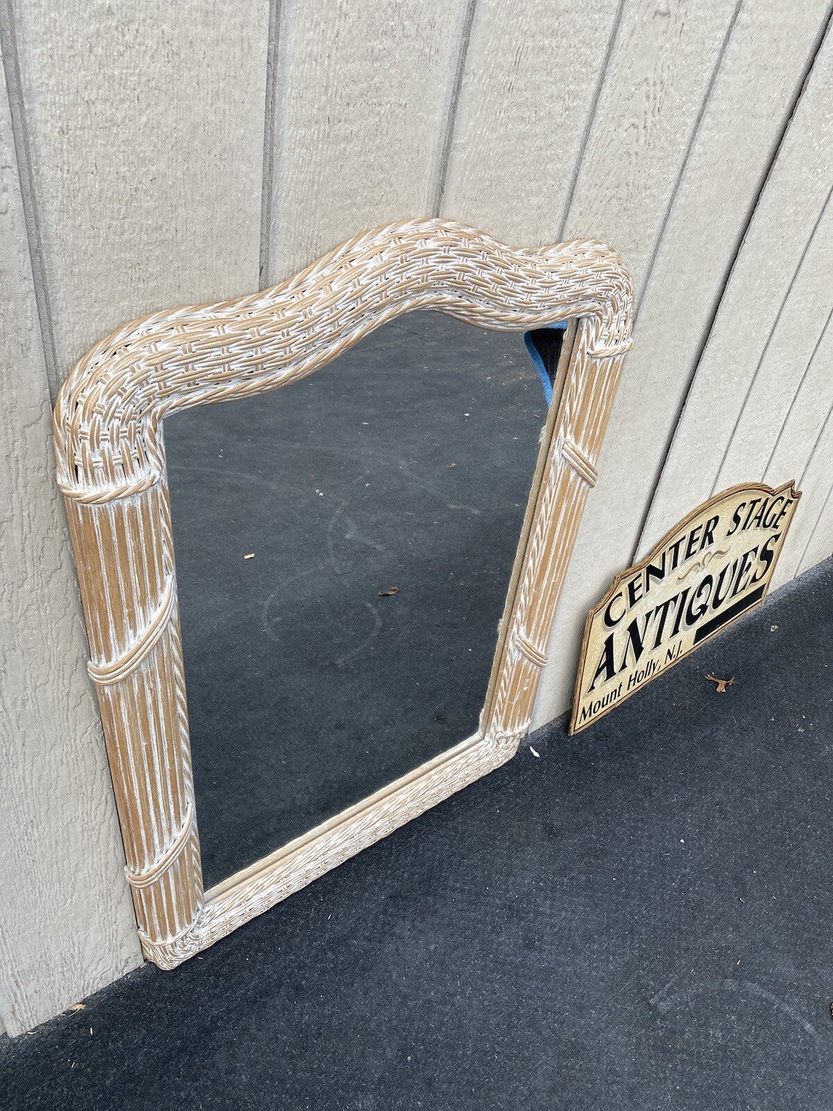 64674 Wicker Decorator Accent Mirror