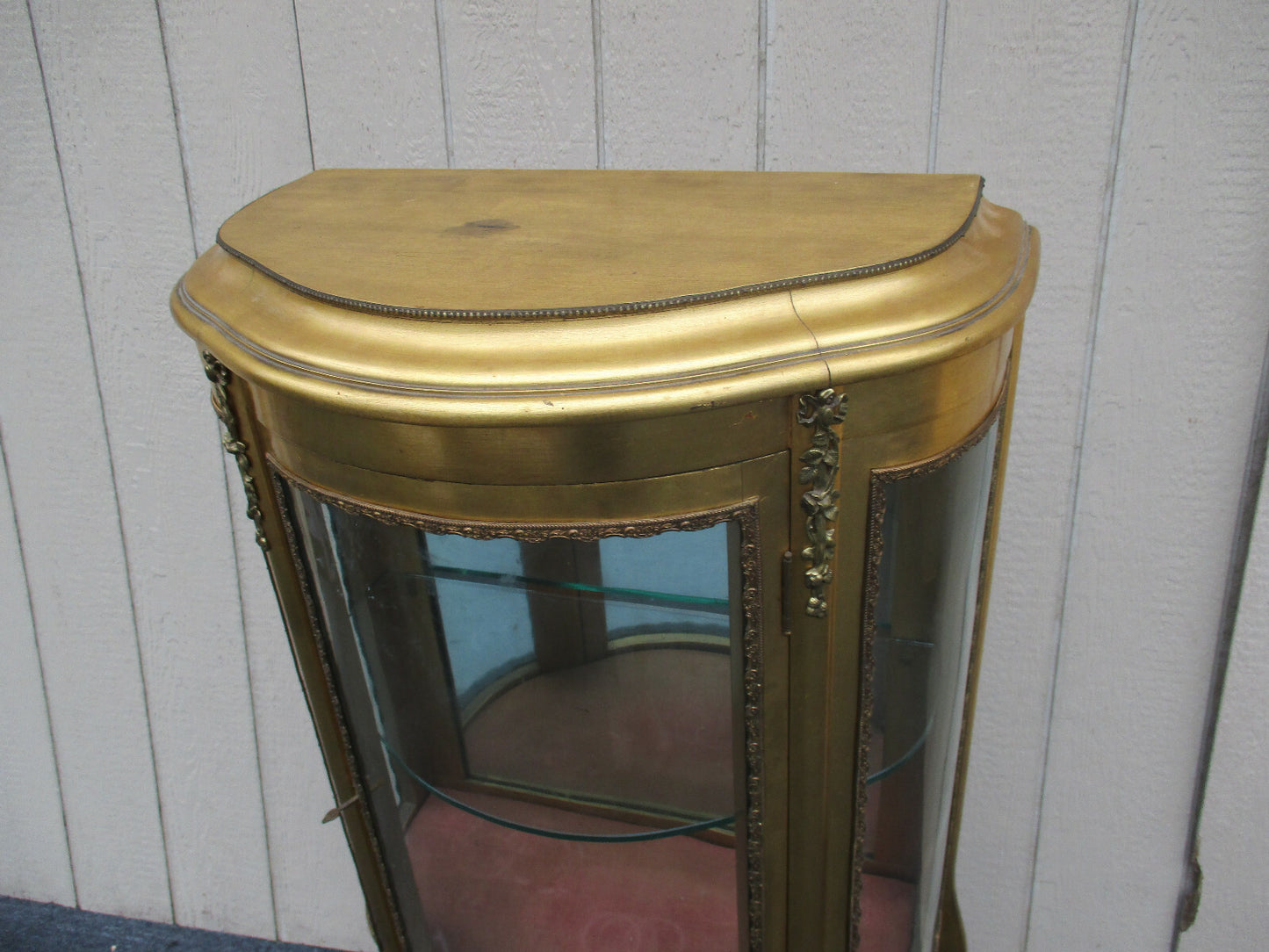 62511   Gold Decorator Curio Cabinet Etergie China Cabinet