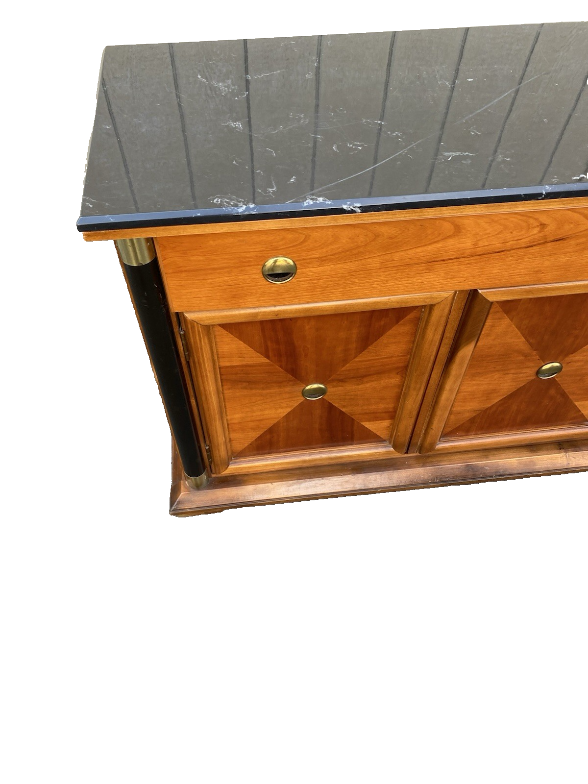 66624 BASSETT  Regency Modern Server Sideboard Cabinet