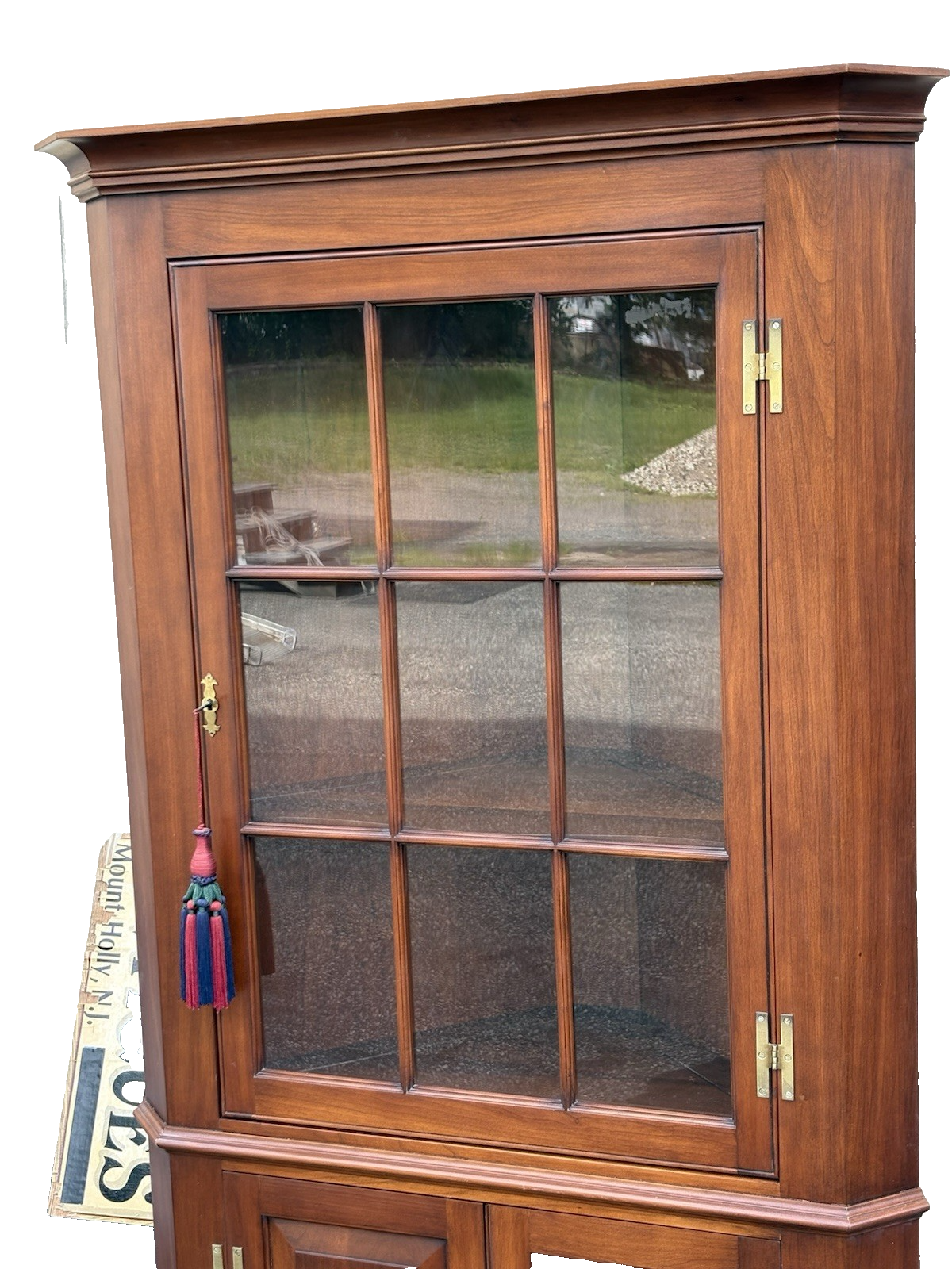 66652 Solid Cherry Henkel Harris Virginia Galleries Corner China Cabinet Curio