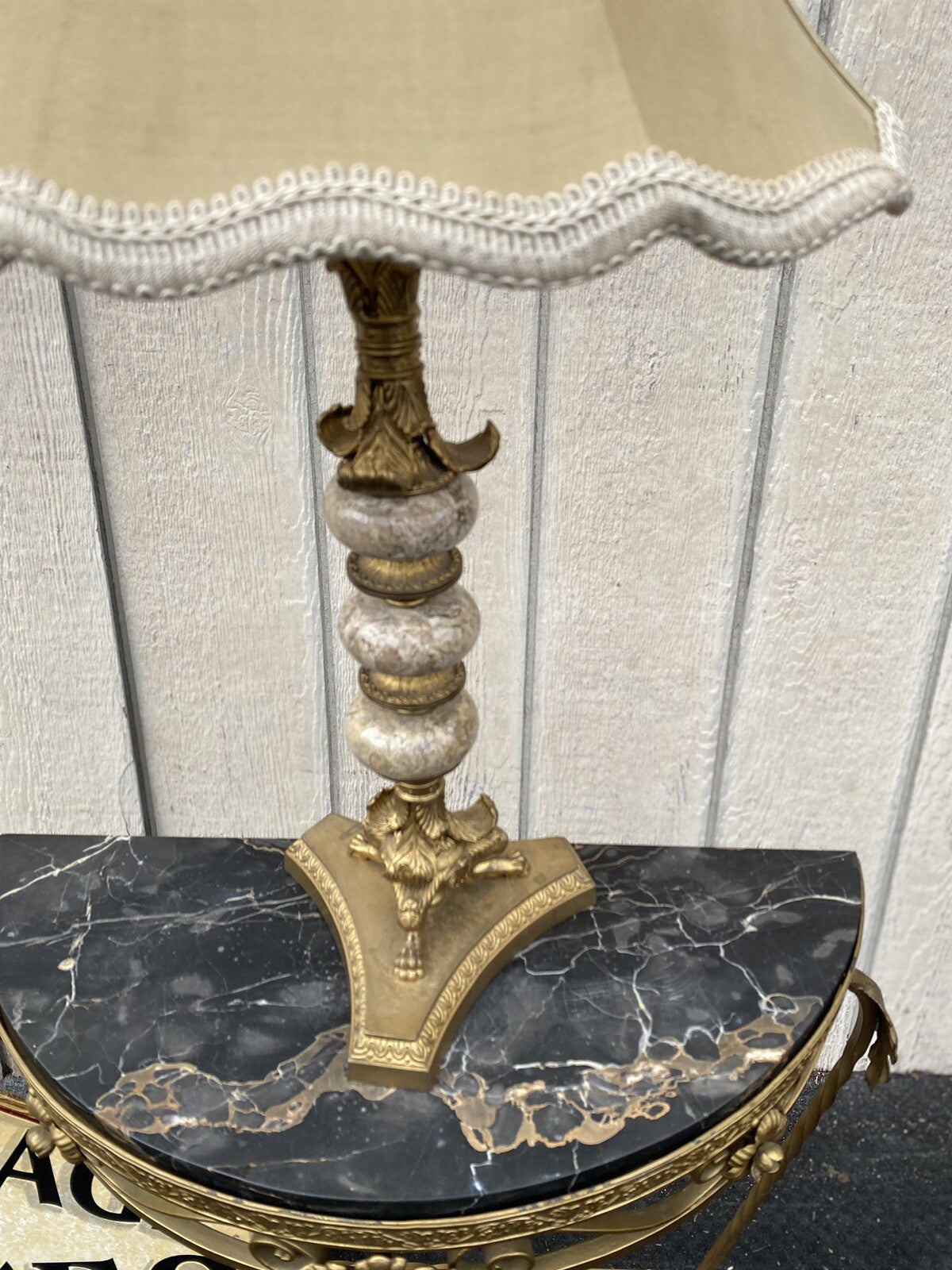 66394    Decorator Table Lamp Light with Shade Stamped  FR r258 on base