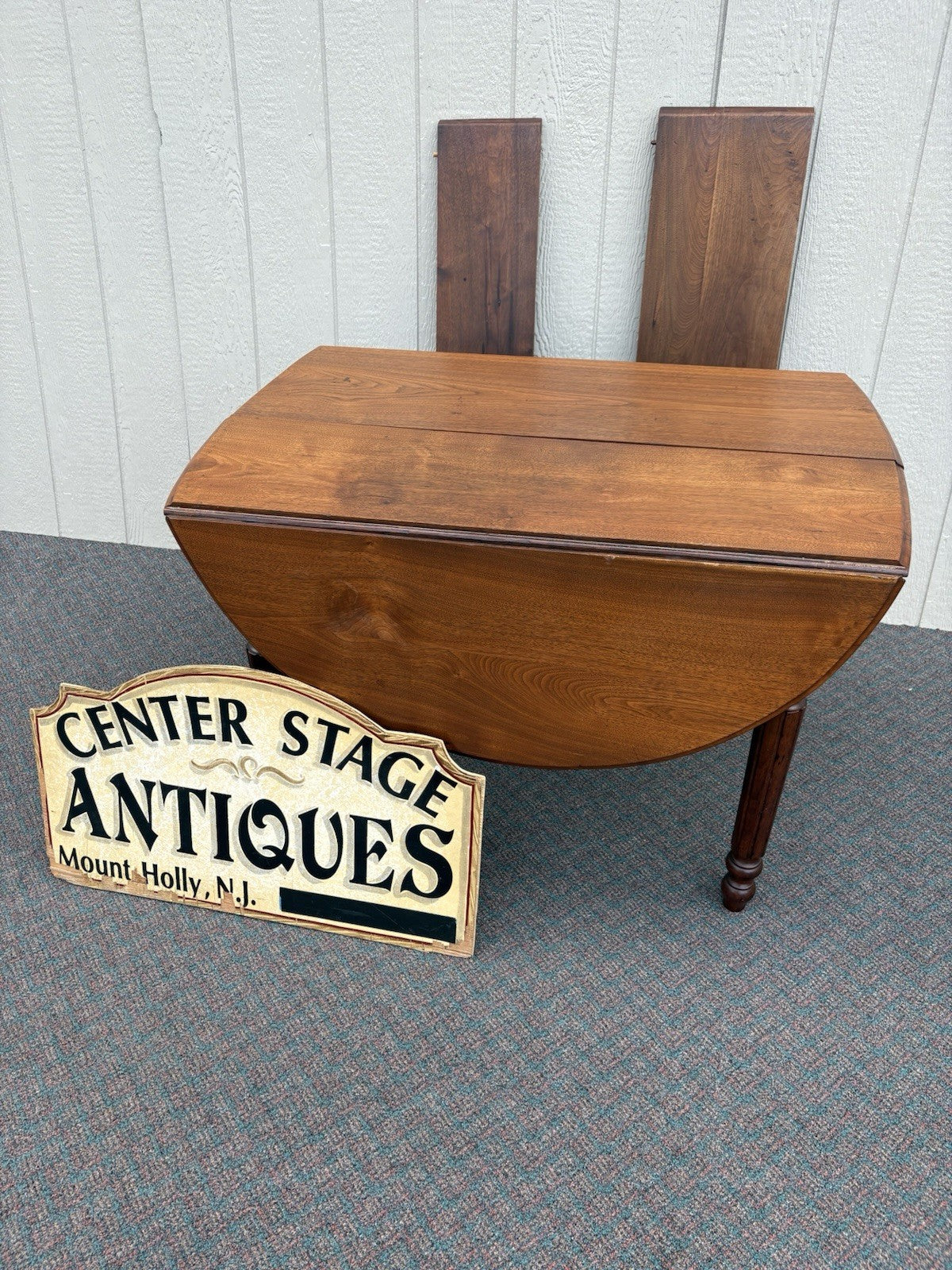 67045 Antique Victorian Walnut Dropleaf Dining Table w/ 2 leafs Top 42" x 48"