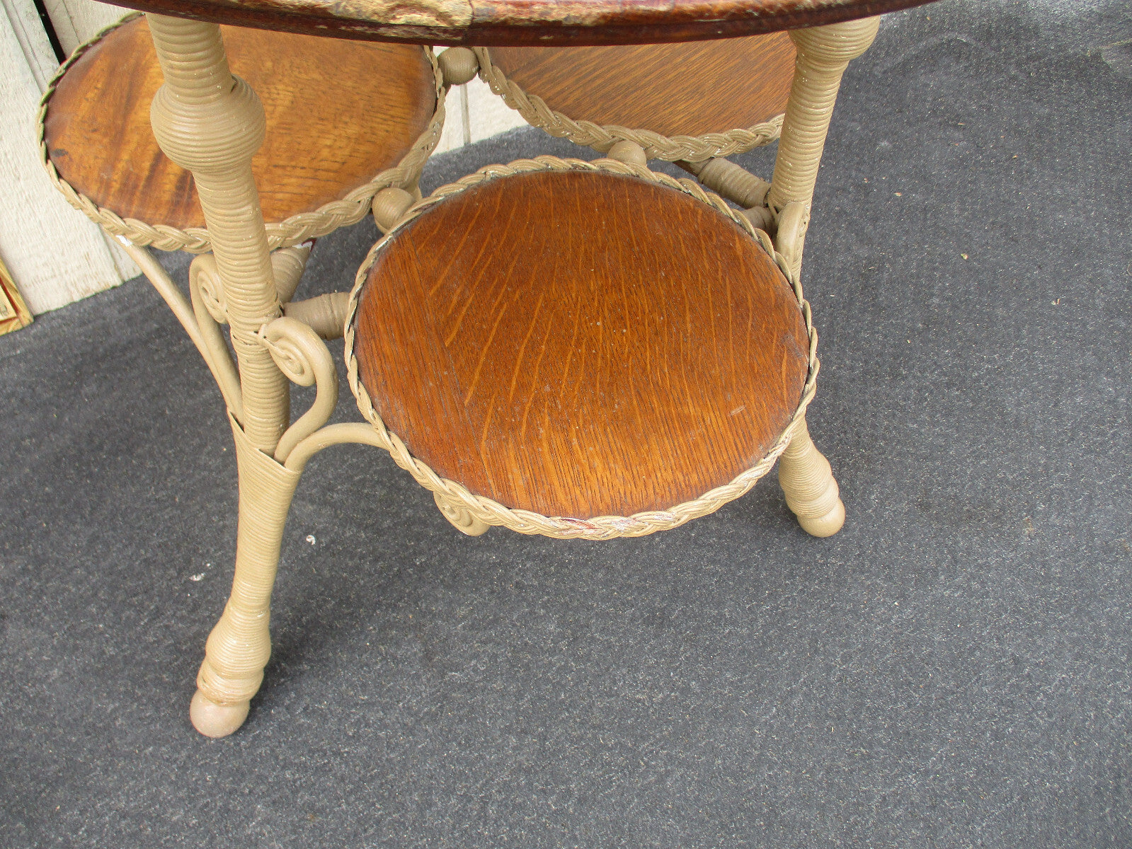 64404  Antique Victorian Oak and Wicker Lamp Table Stand HEYWOOD WAKEFIELD ???