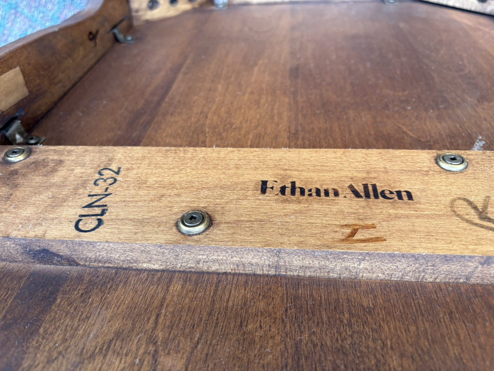 67014 ETHAN ALLEN Mahogany Butler Coffee Table Stand