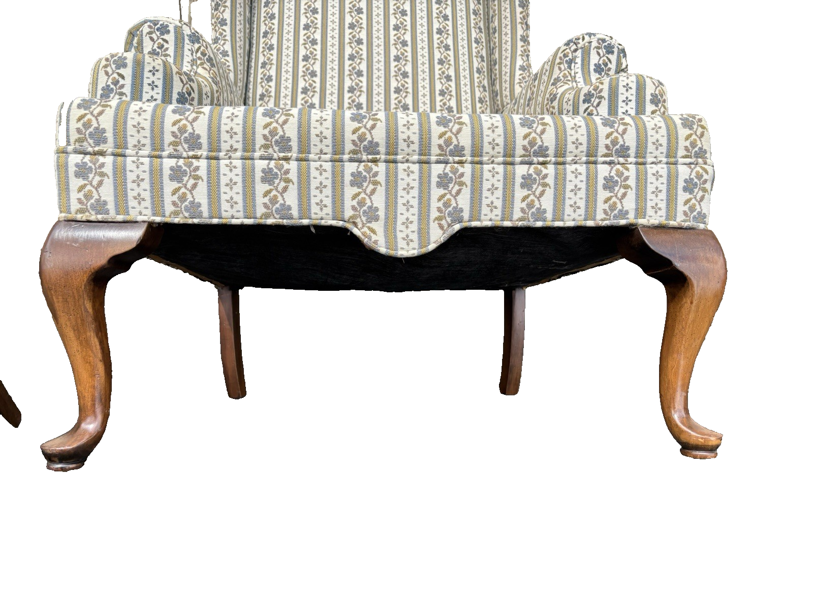 66674   Pair ETHAN ALLEN Traditional Classics Queen Anne Wing Chairs