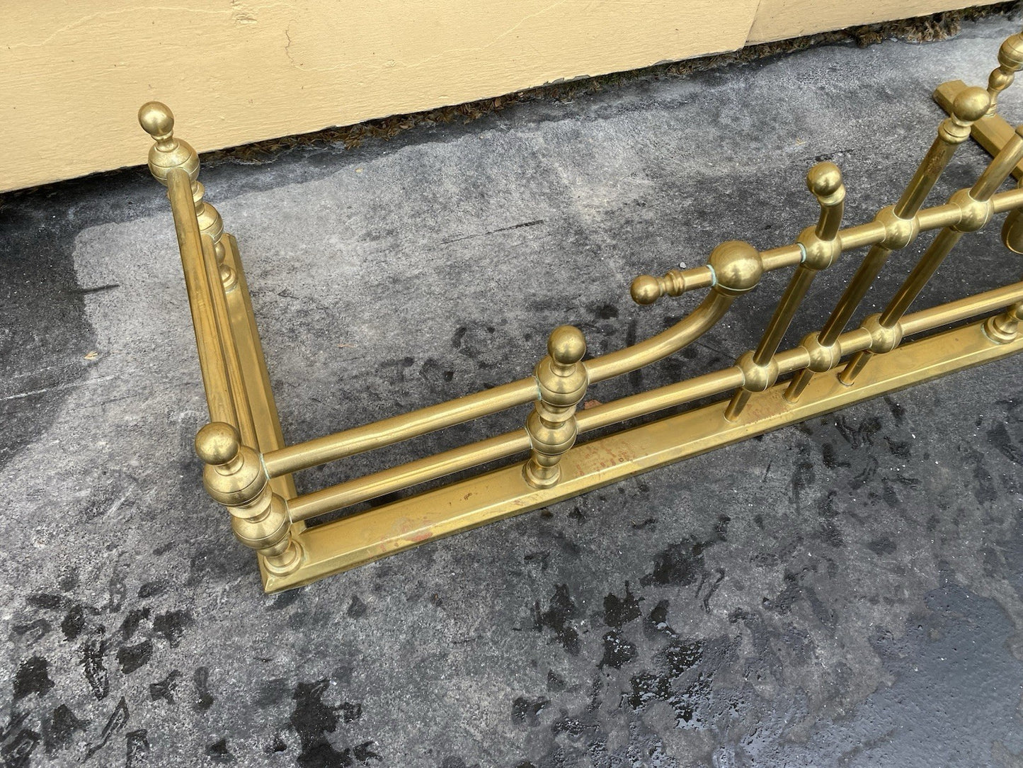 65936 Quality Brass Fireplace Mantle Fender
