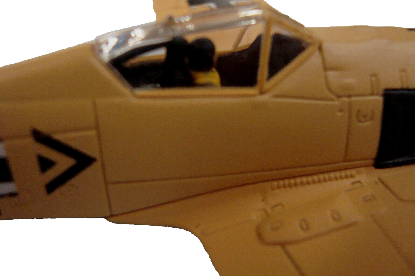 E22 - CORGI Aviation Archive Luftwaff Black Double Chevron AA34304