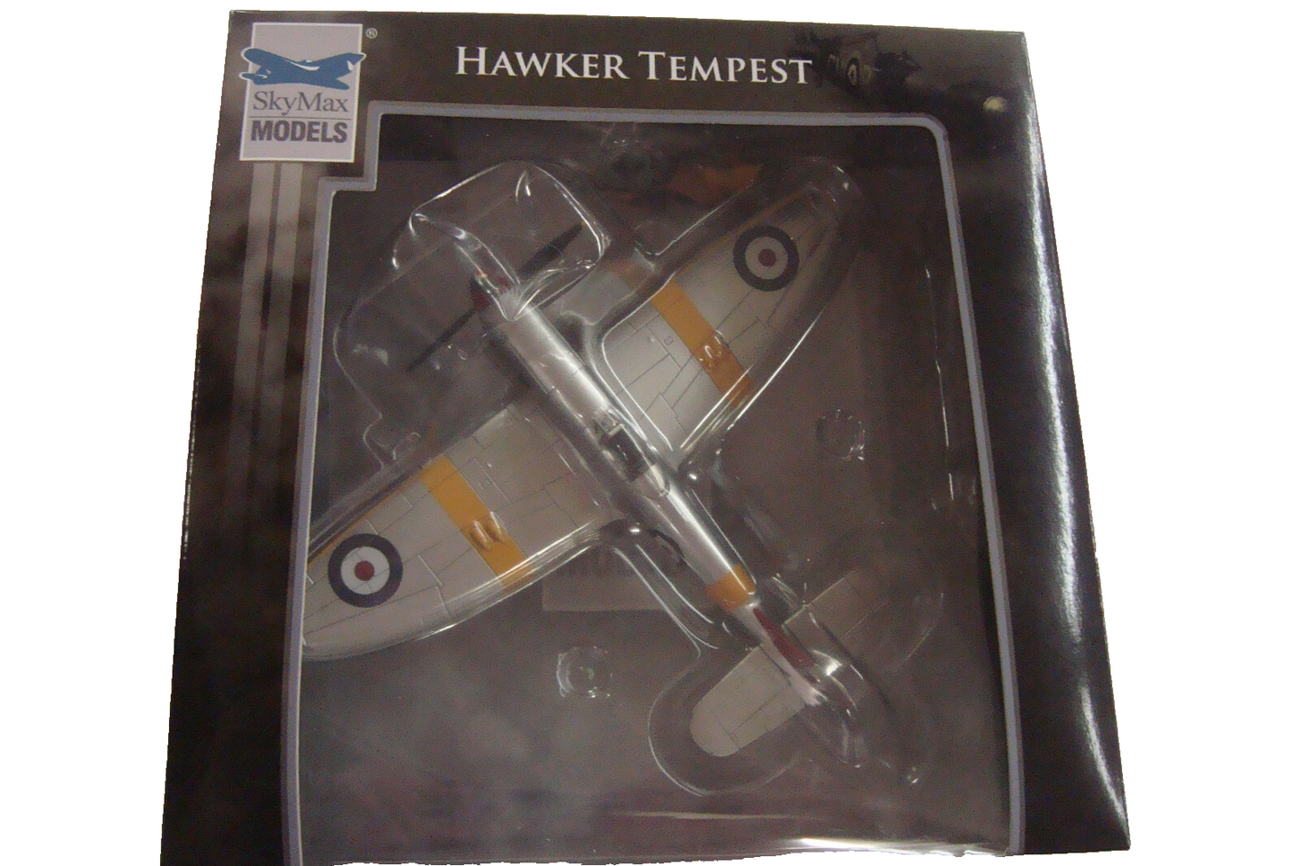 ES30 - HAWKER TEMPEST SkyMax Models with Stand in Original BOX 