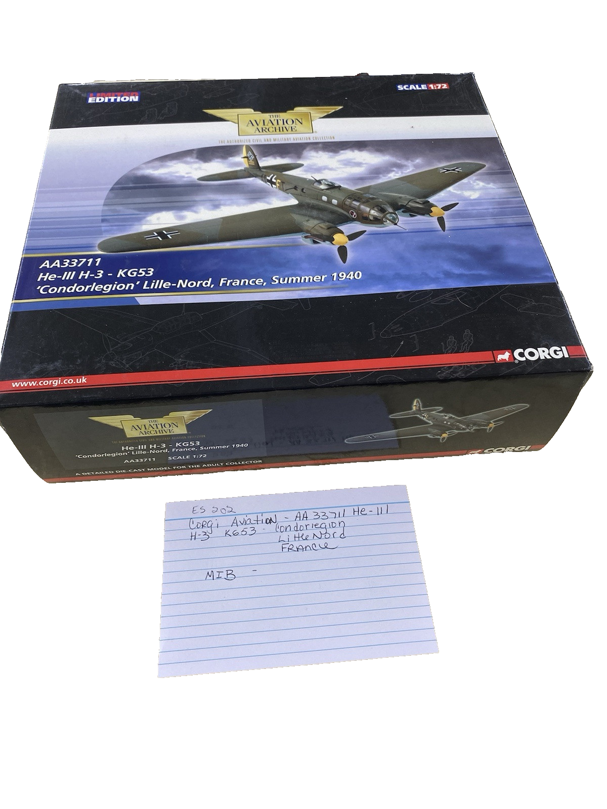 ES 202:   Corgi  Aviation Limited edition AA33711     Diecast  Airplane