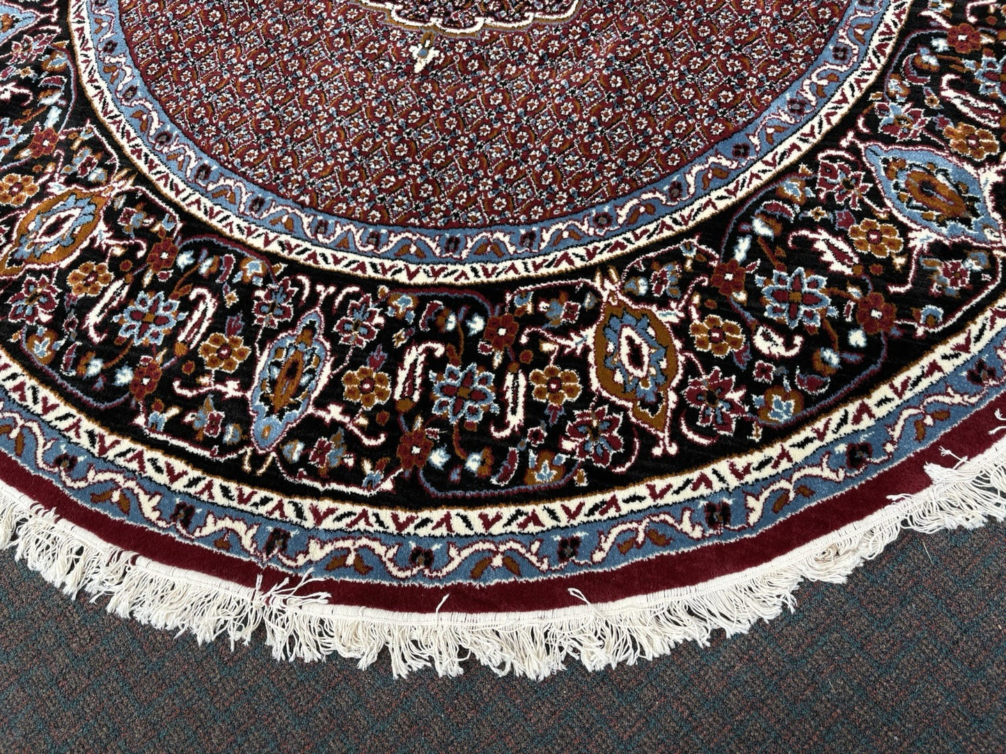 RUG 19: Large Octagonal Oriental Rug Carpet
