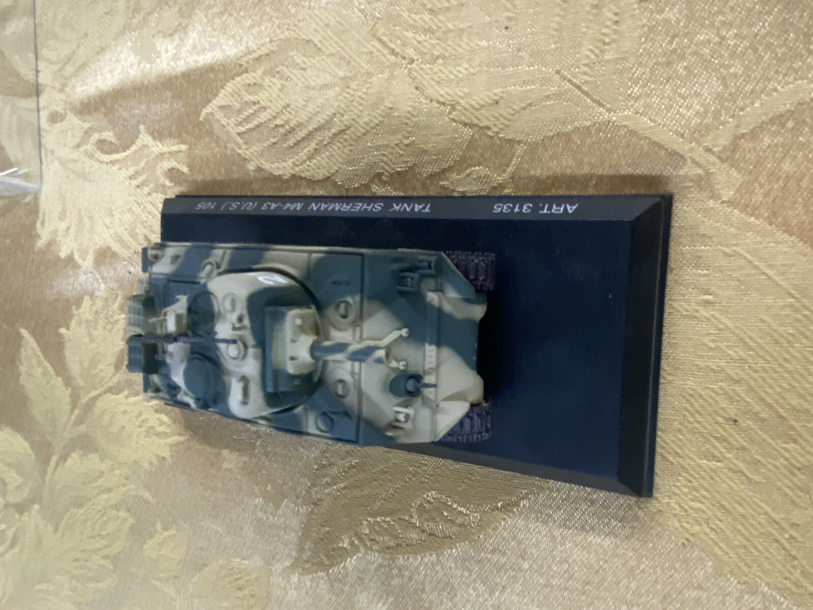 ES 48  :   3 Diecast Military Tanks with showcases  6 1/4" x 2 1/2" x 2 1/2"H