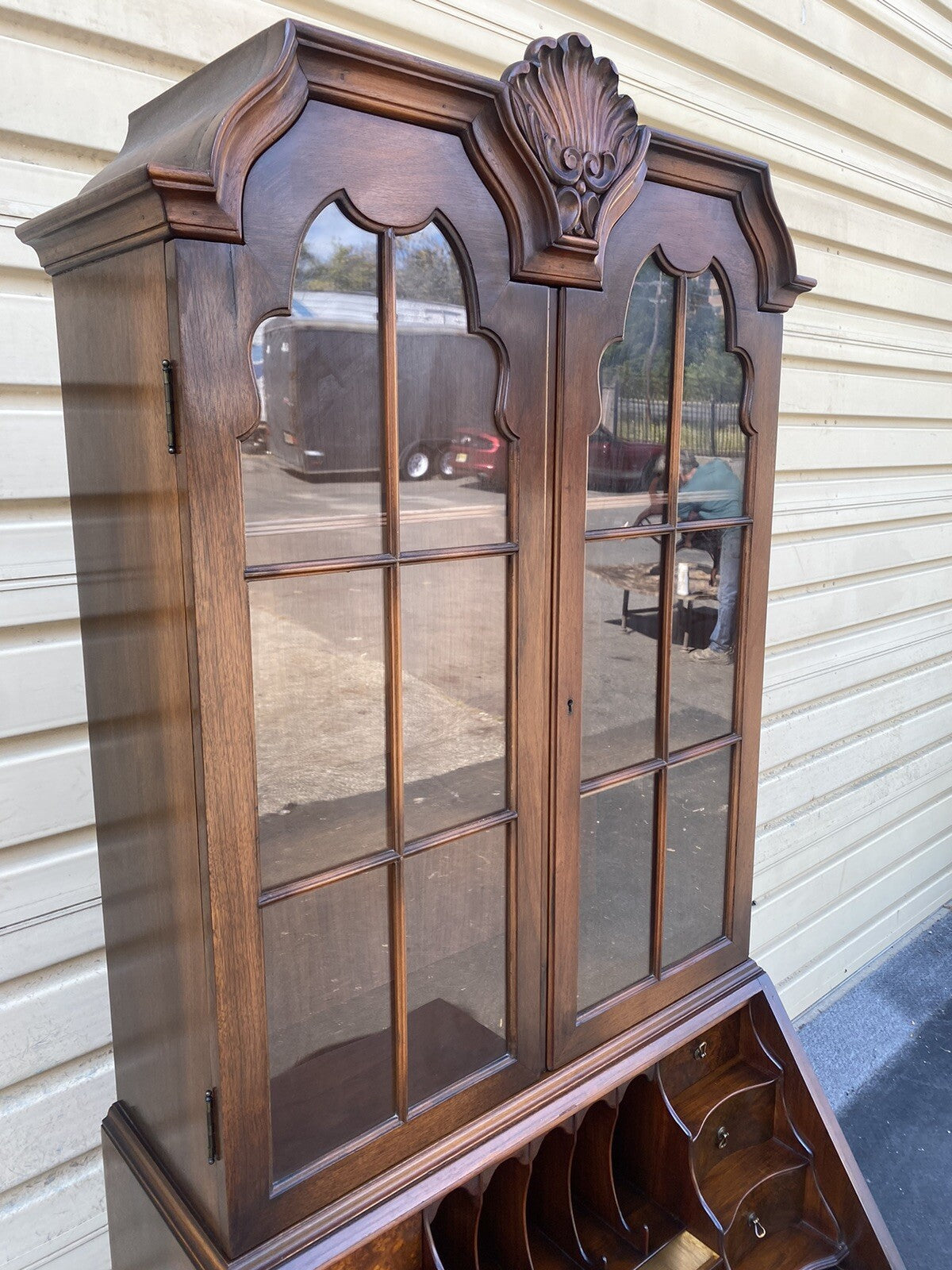 65915   KITTINGER Furniture  Quality Walnut Secretary Desk w/ Bookcase Top