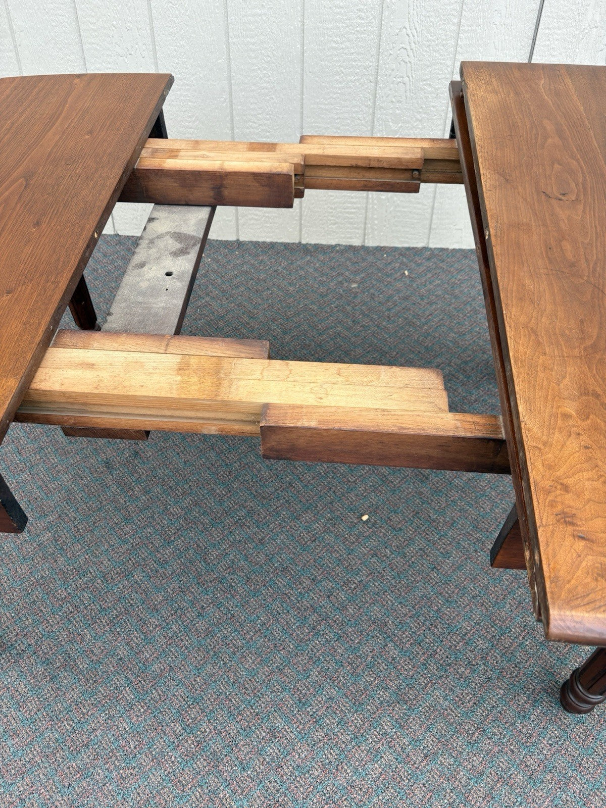 67045 Antique Victorian Walnut Dropleaf Dining Table w/ 2 leafs Top 42" x 48"