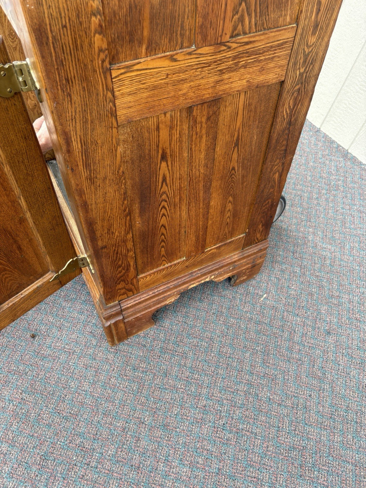 65511 Antique Victorian Oak Ice Box Liquor Storage Cabinet