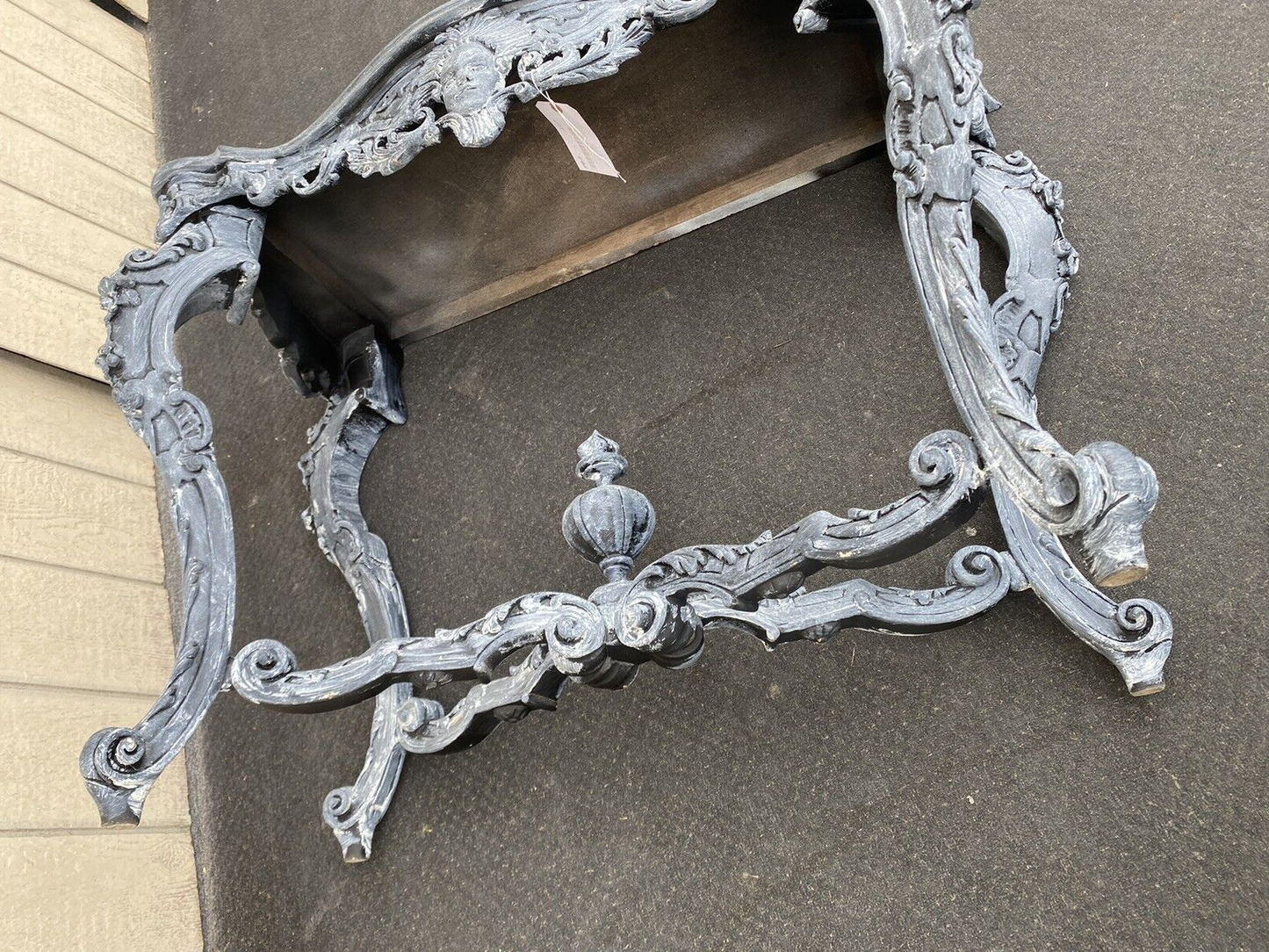 65115    Decorator Hand Carved Console Table Stand