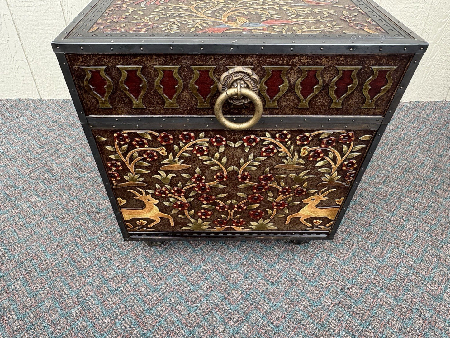 67174 Fancy Storage Trunk Cabinet with Bird Design