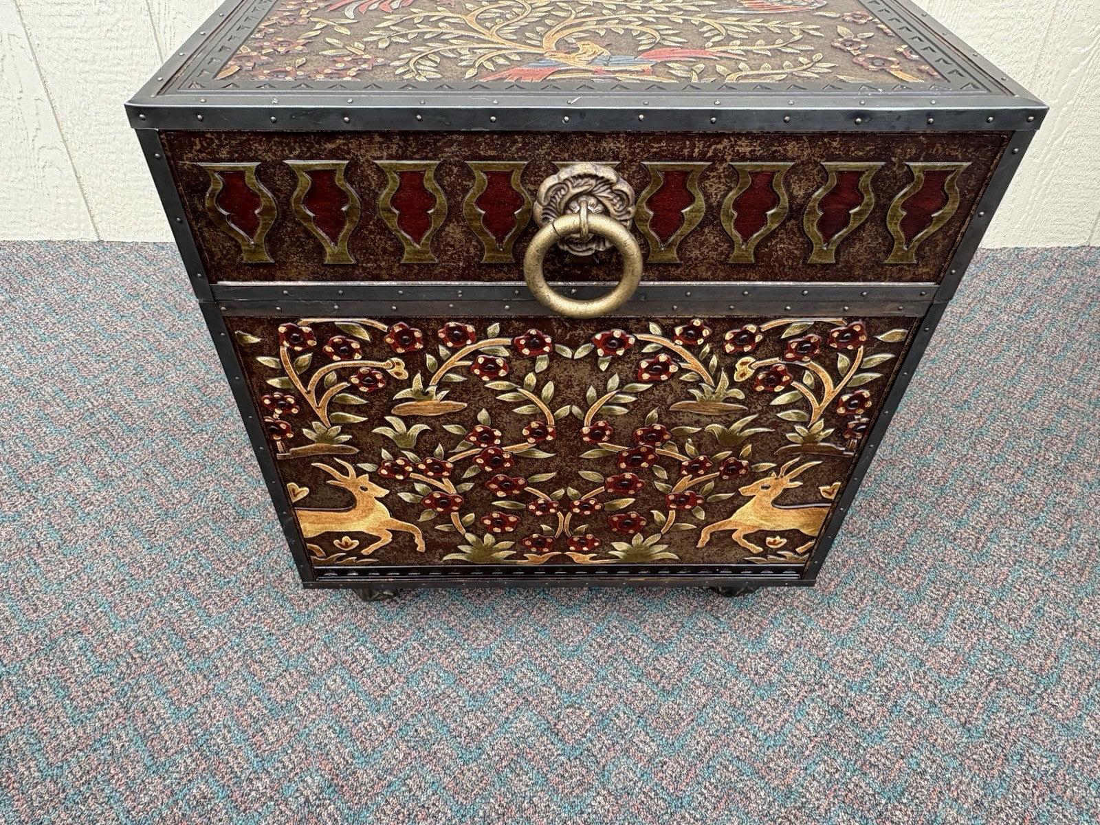 67174 Fancy Storage Trunk Cabinet with Bird Design
