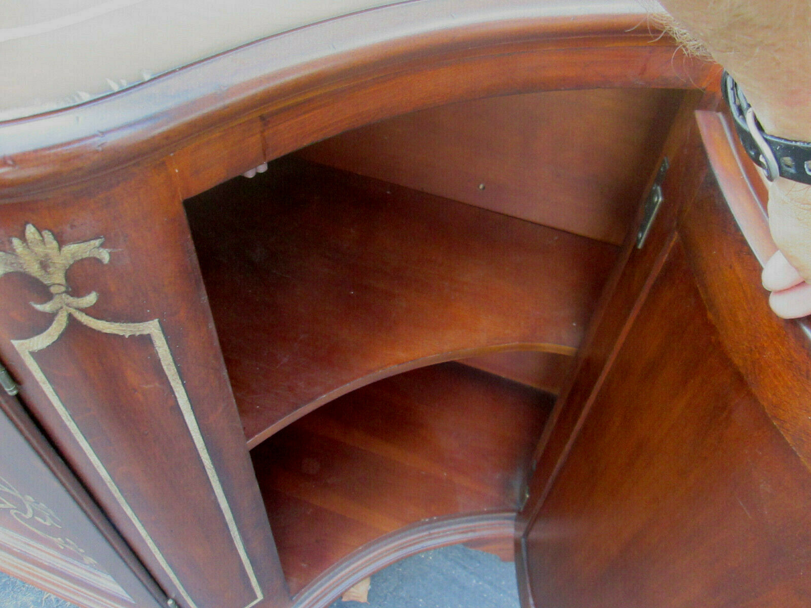 57287 LEXINGTON WAVERLY LARGE SIDEBOARD SERVER CABINET DRESSER W/ MIRROR