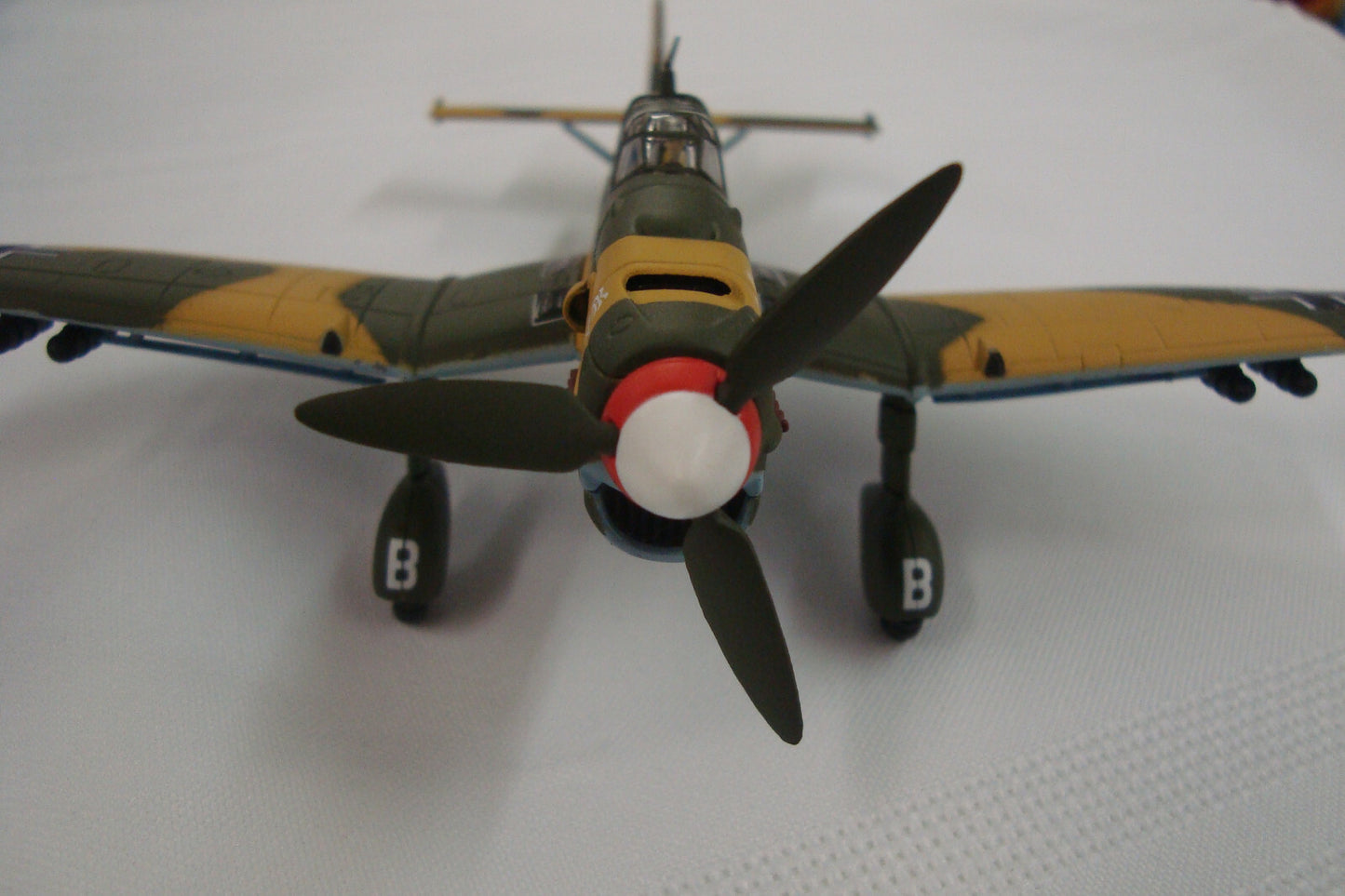 ES14 - Corgi LUFTWAFFE Junkers JU  87B 2 STUKA T6  BM Airplane Plane Scale 1/72