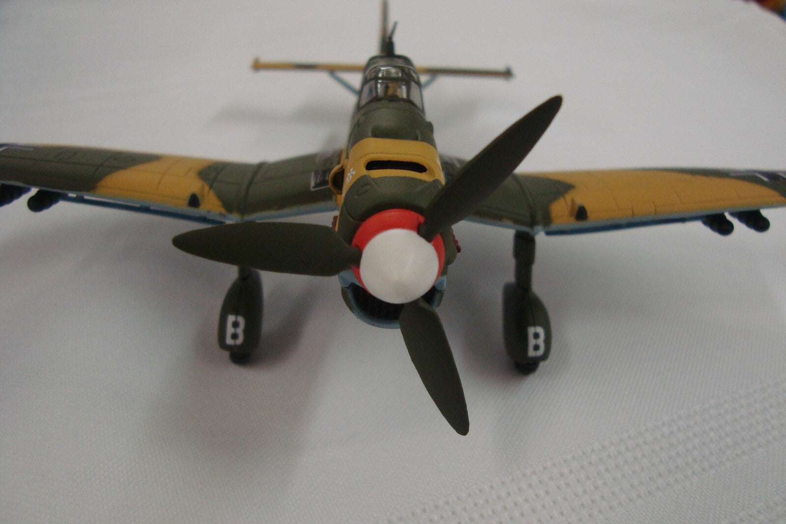 ES14 - Corgi LUFTWAFFE Junkers JU  87B 2 STUKA T6  BM Airplane Plane Scale 1/72